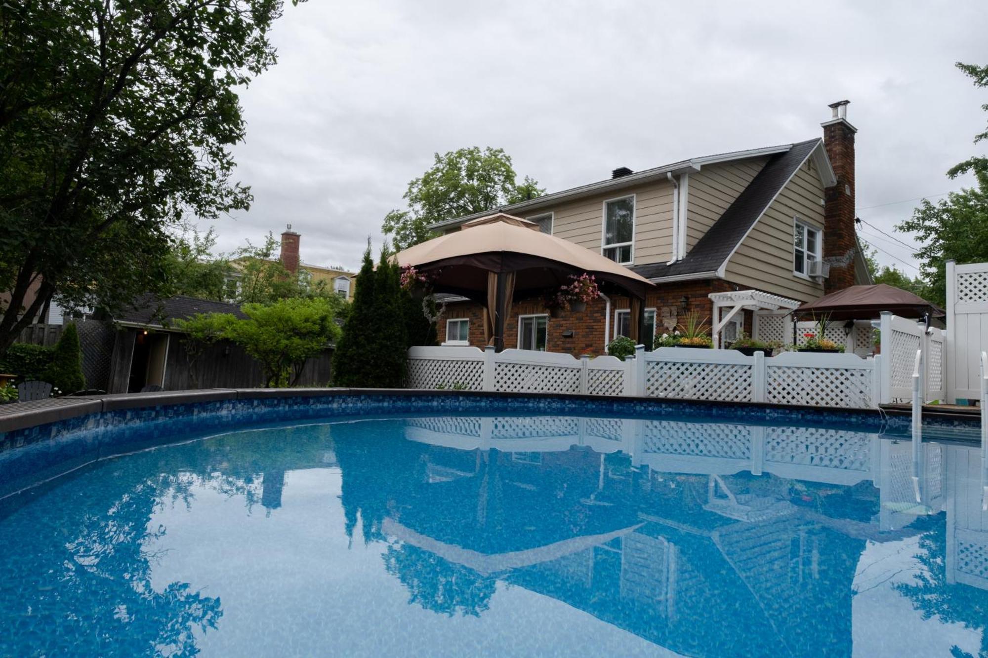 Bed and Breakfast Au Coq Du Bonheur Magog Esterno foto